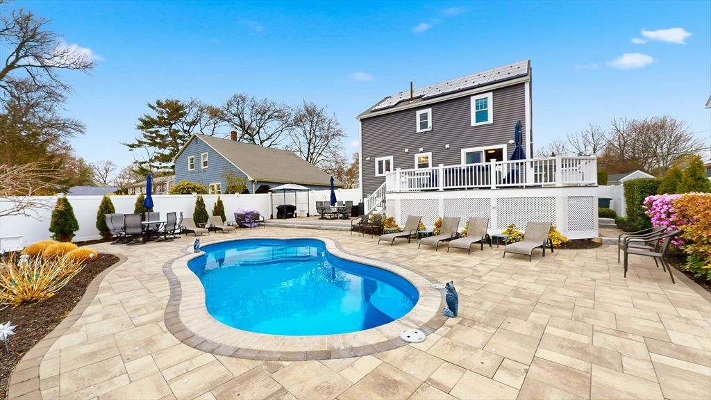 17 Lenox Ave, Saugus, MA 01906