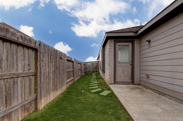 26010 Rosin Lake Lane, Richmond, TX 77406