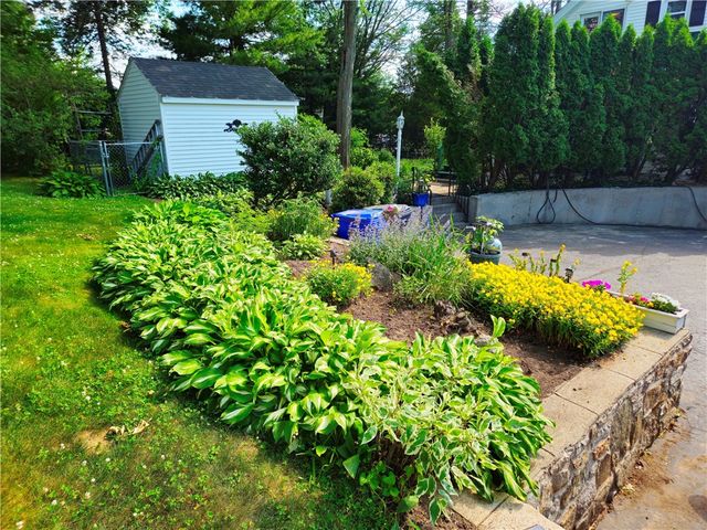 55 Lexington Avenue, North Providence, RI 02904