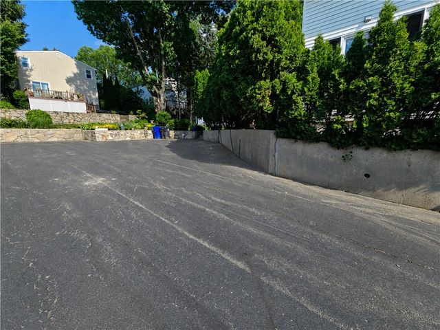 55 Lexington Avenue, North Providence, RI 02904