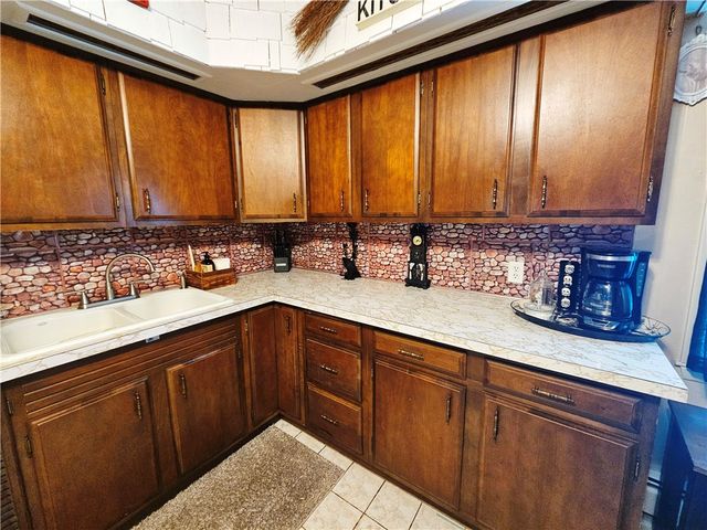 55 Lexington Avenue, North Providence, RI 02904