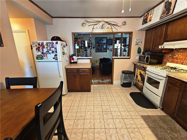 55 Lexington Avenue, North Providence, RI 02904