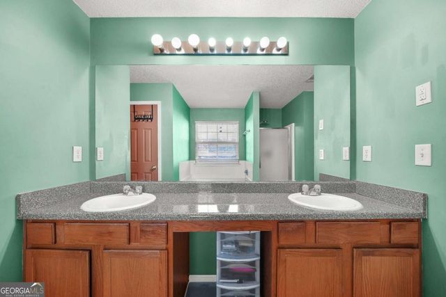 2036 Registry Drive, Hampton, GA 30228