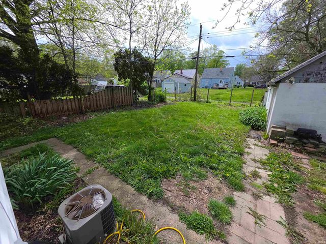 1621 College Street, South Bend, IN 46628