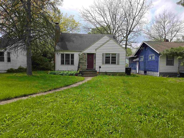 1621 College Street, South Bend, IN 46628