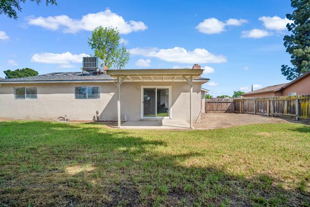 1428 Miami Avenue, Clovis, CA 93611