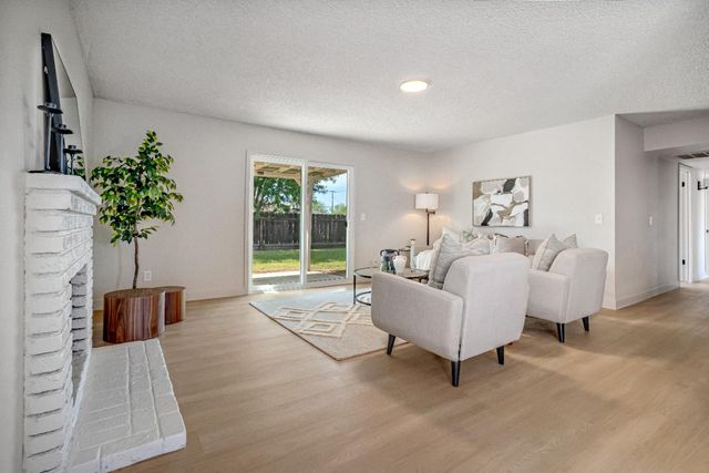 1428 Miami Avenue, Clovis, CA 93611