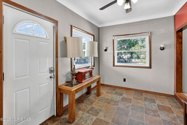 2094 Kelsey Avenue, Toledo, OH 43605