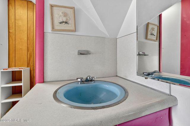 2094 Kelsey Avenue, Toledo, OH 43605