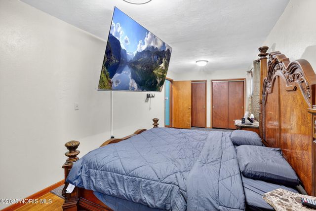 2094 Kelsey Avenue, Toledo, OH 43605