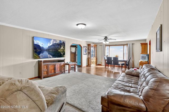 2094 Kelsey Avenue, Toledo, OH 43605