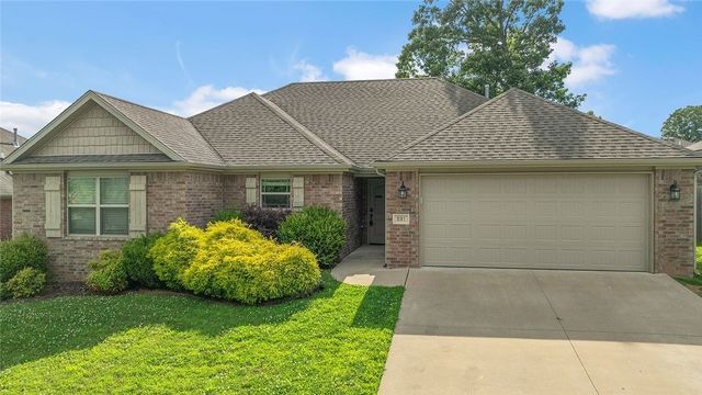 531 Carlson Street, Centerton, AR 72719
