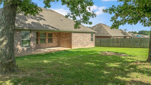 531 Carlson Street, Centerton, AR 72719