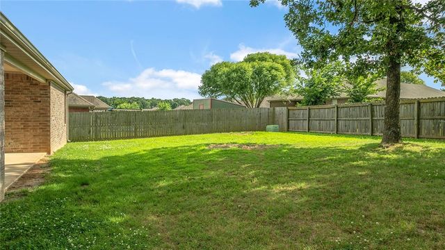531 Carlson Street, Centerton, AR 72719