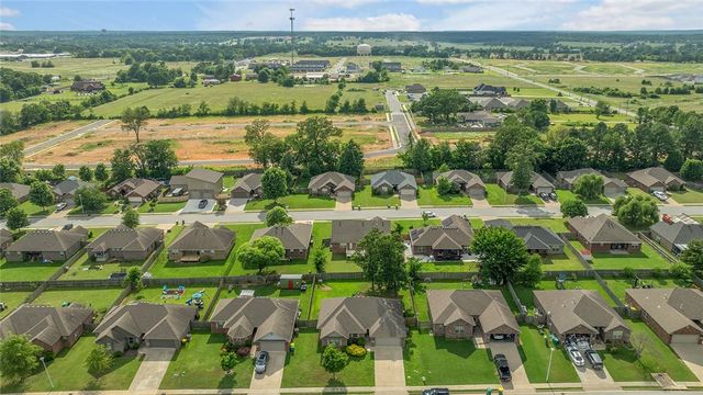 531 Carlson Street, Centerton, AR 72719