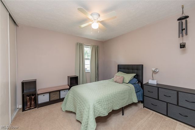 8543 Greenbriar Drive, Olmsted Twp, OH 44138
