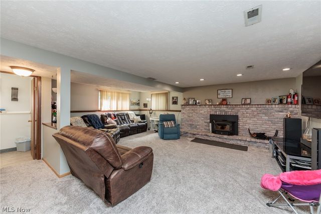 8543 Greenbriar Drive, Olmsted Twp, OH 44138