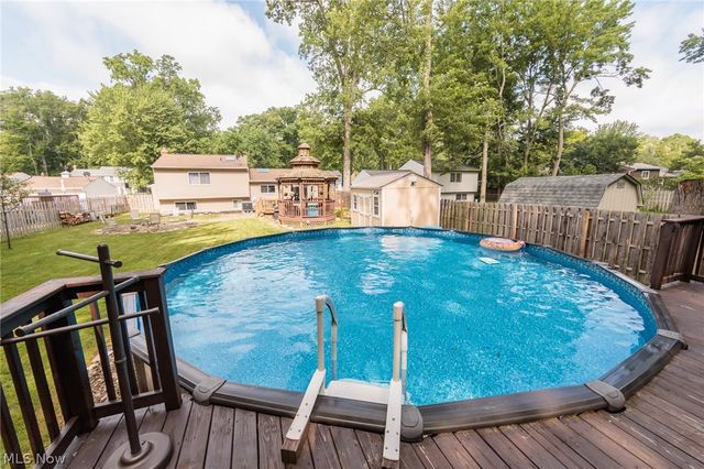 8543 Greenbriar Drive, Olmsted Twp, OH 44138