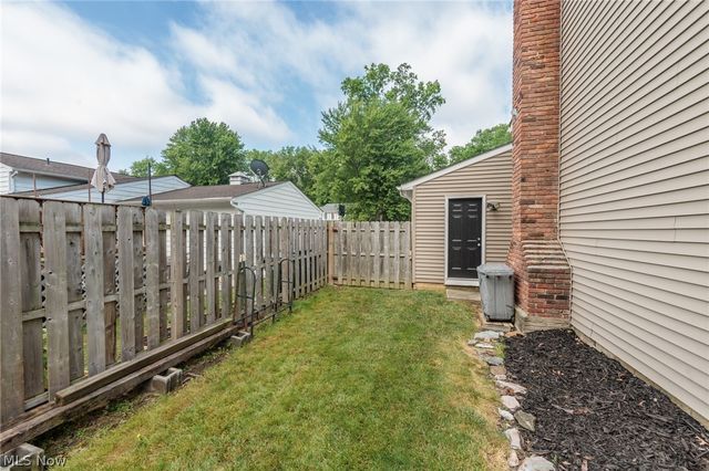 8543 Greenbriar Drive, Olmsted Twp, OH 44138