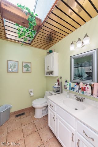 8543 Greenbriar Drive, Olmsted Twp, OH 44138