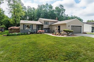 8543 Greenbriar Drive, Olmsted Twp, OH 44138