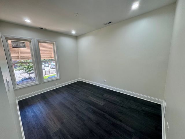 13226 S Burley Avenue, Chicago, IL 60633