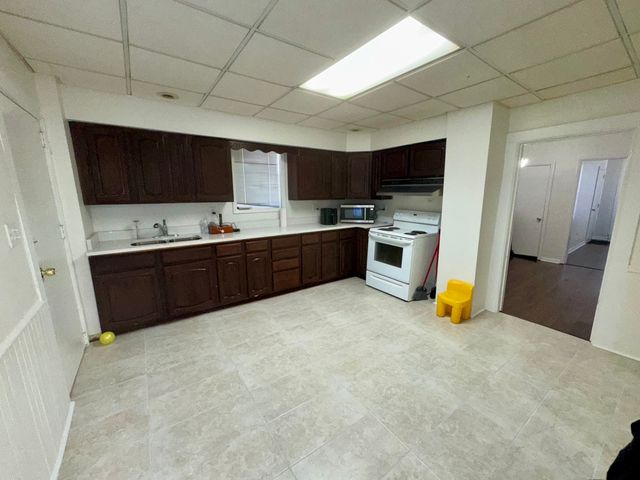 13226 S Burley Avenue, Chicago, IL 60633