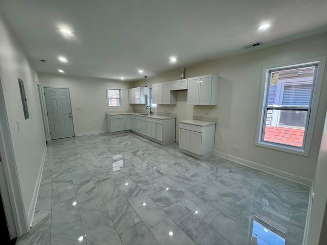 13226 S Burley Avenue, Chicago, IL 60633