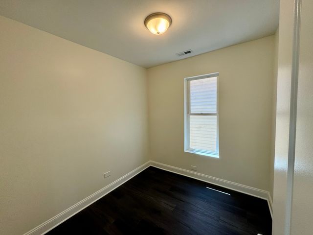 13226 S Burley Avenue, Chicago, IL 60633