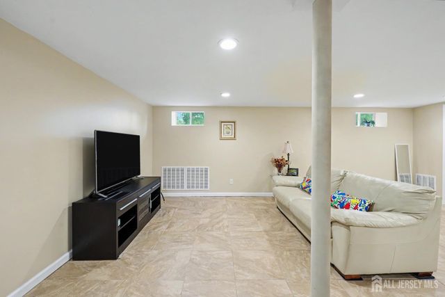 10 Sunset Boulevard, East Brunswick, NJ 08816