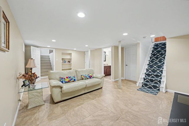 10 Sunset Boulevard, East Brunswick, NJ 08816