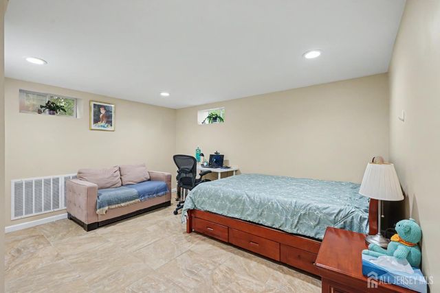 10 Sunset Boulevard, East Brunswick, NJ 08816