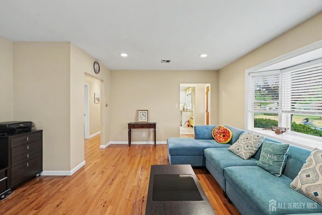 10 Sunset Boulevard, East Brunswick, NJ 08816