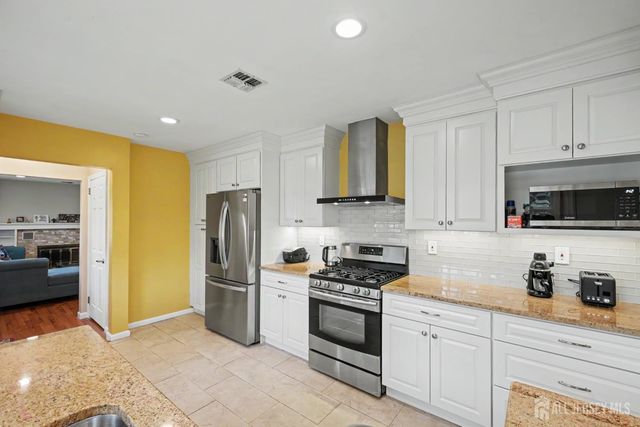10 Sunset Boulevard, East Brunswick, NJ 08816