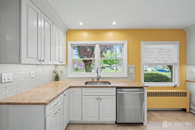 10 Sunset Boulevard, East Brunswick, NJ 08816