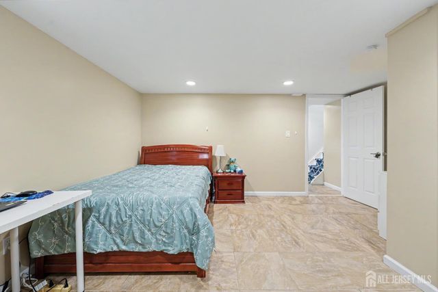 10 Sunset Boulevard, East Brunswick, NJ 08816