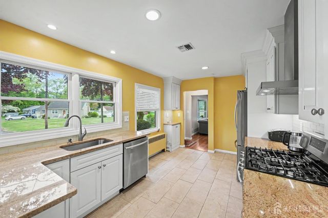 10 Sunset Boulevard, East Brunswick, NJ 08816