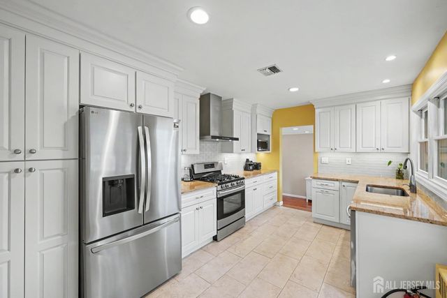 10 Sunset Boulevard, East Brunswick, NJ 08816