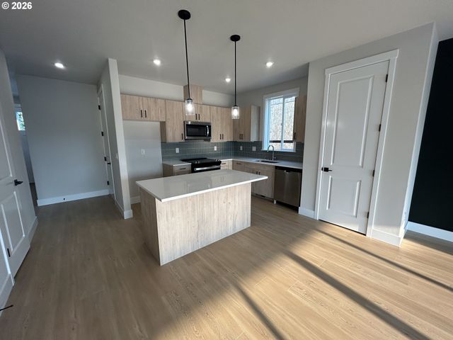 2418 Sw 5TH Pl, Battle Ground, WA 98604