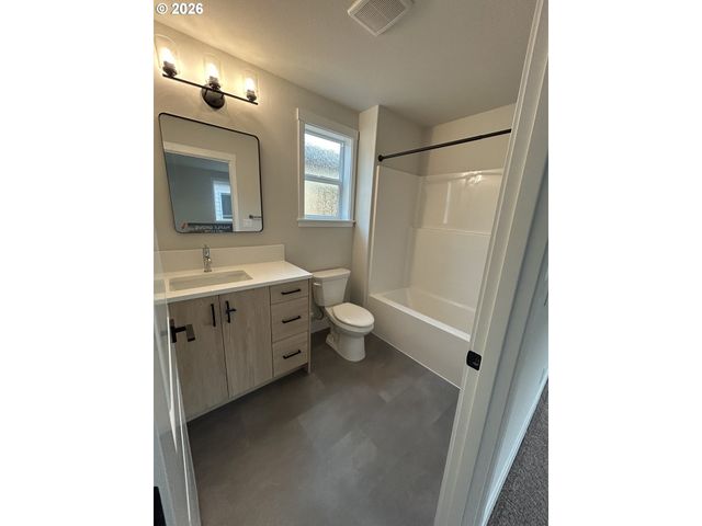 2418 Sw 5TH Pl, Battle Ground, WA 98604