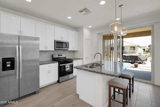 42116 W SUNFLOWER Road, Maricopa, AZ 85138