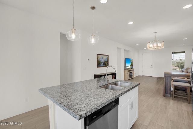 42116 W SUNFLOWER Road, Maricopa, AZ 85138