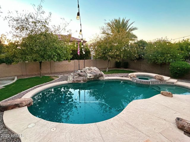 4450 S RIO Drive, Chandler, AZ 85249