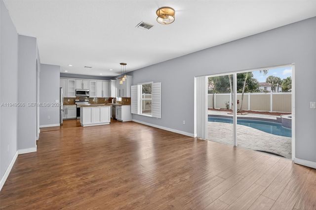 2216 NW 72nd Ter, Pembroke Pines, FL 33024