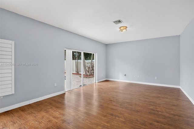 2216 NW 72nd Ter, Pembroke Pines, FL 33024