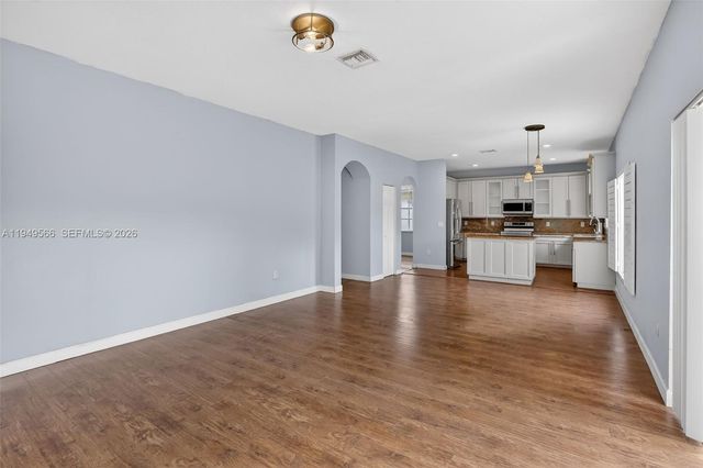 2216 NW 72nd Ter, Pembroke Pines, FL 33024