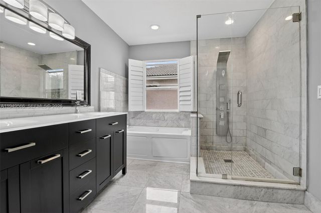 2216 NW 72nd Ter, Pembroke Pines, FL 33024