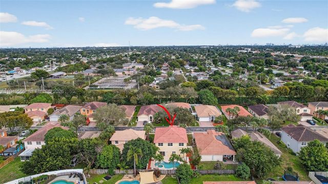 2216 NW 72nd Ter, Pembroke Pines, FL 33024