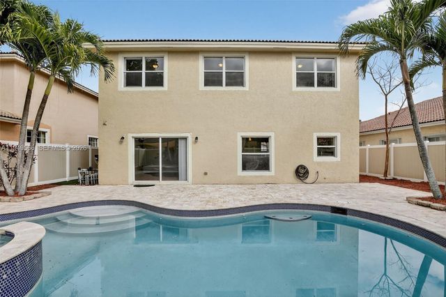 2216 NW 72nd Ter, Pembroke Pines, FL 33024