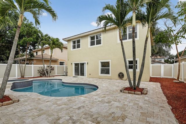 2216 NW 72nd Ter, Pembroke Pines, FL 33024